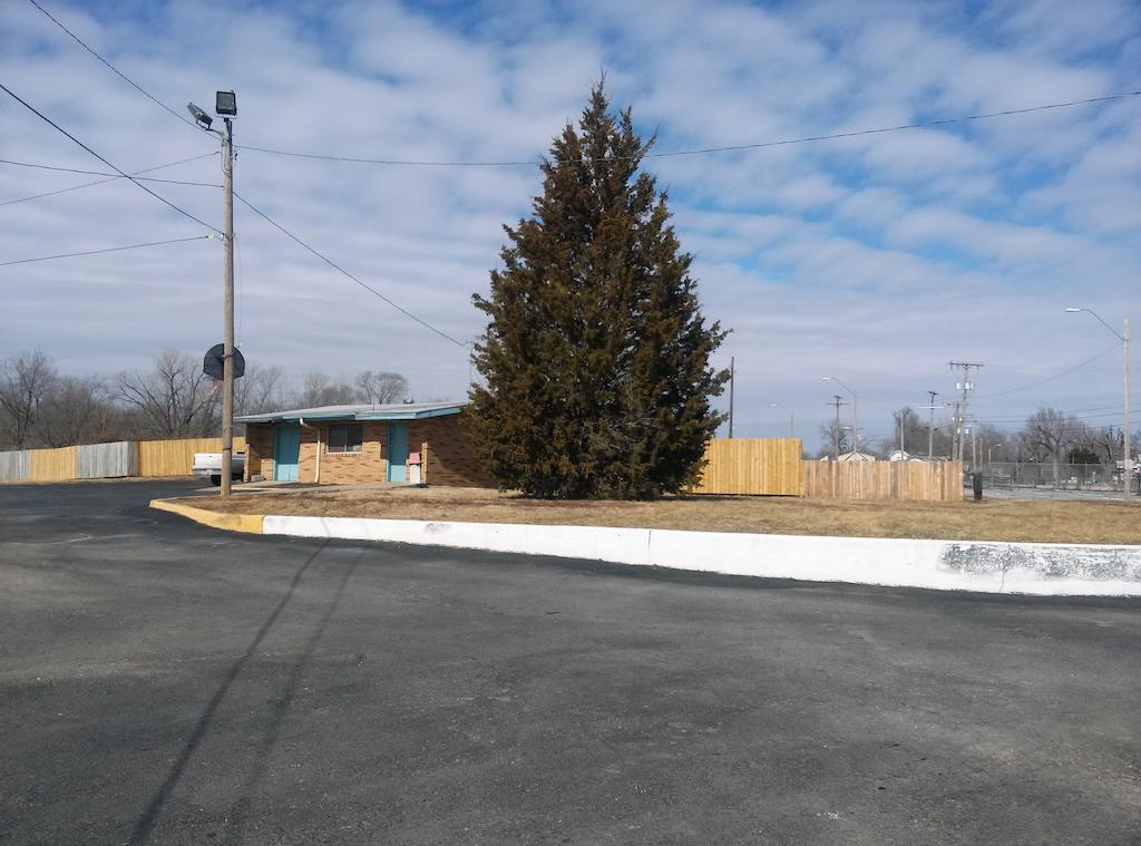 4 Acre Motel Kansas City