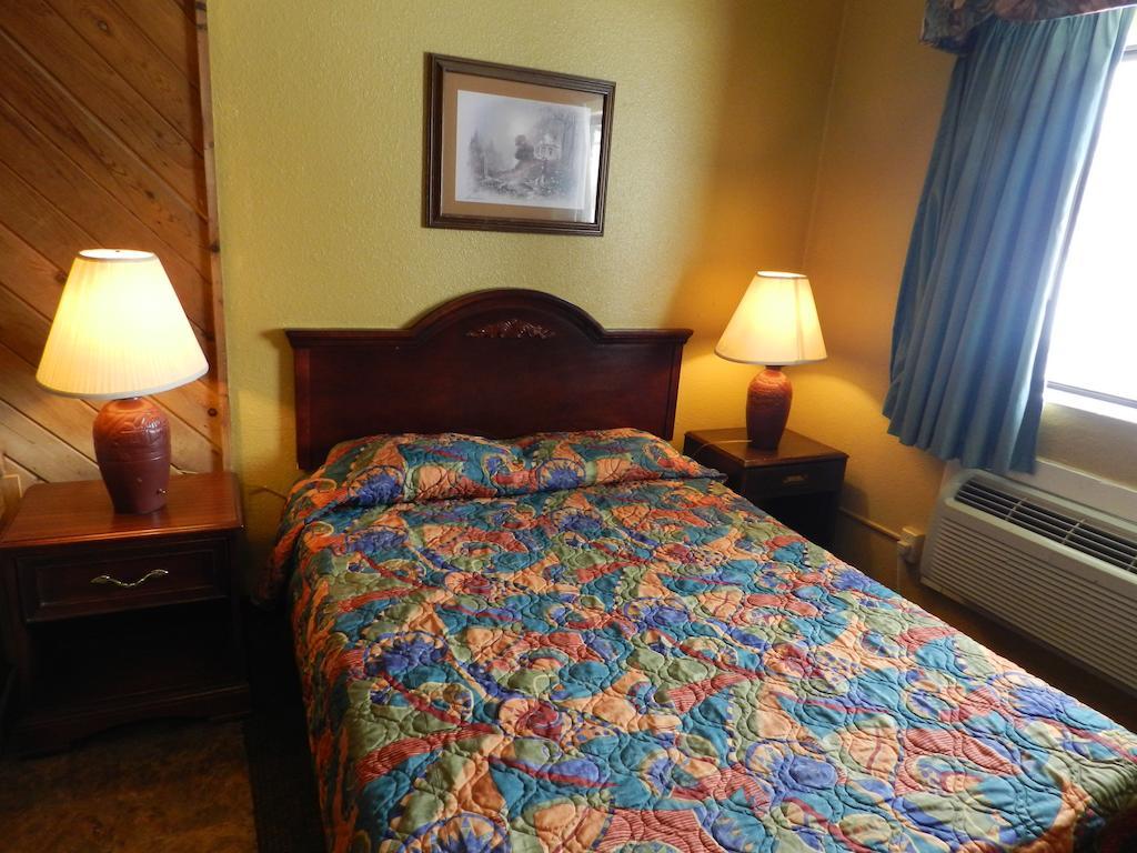 4 Acre Motel 2*
